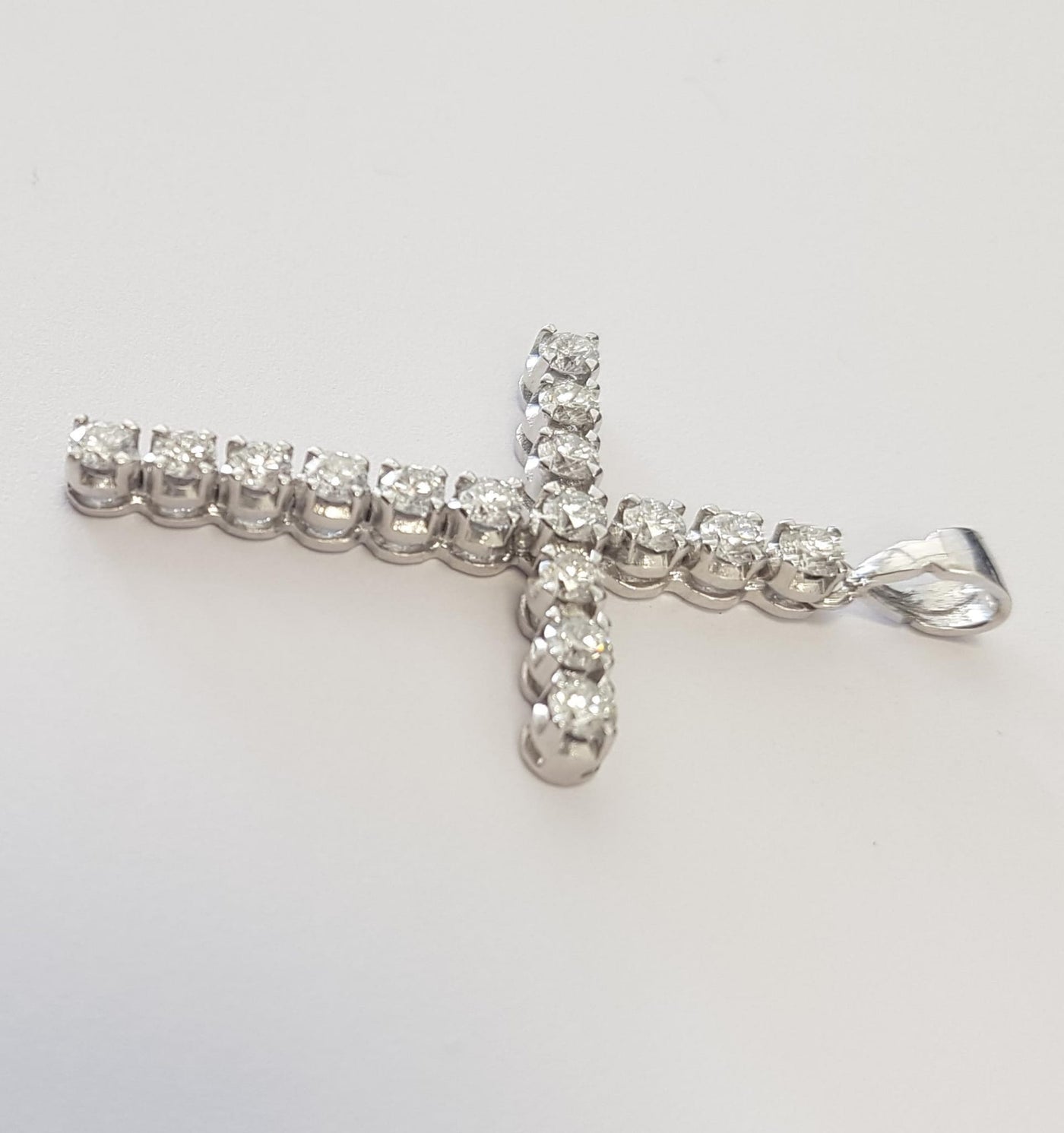 Pendente Croce con diamanti in Oro Bianco 18ct - P116