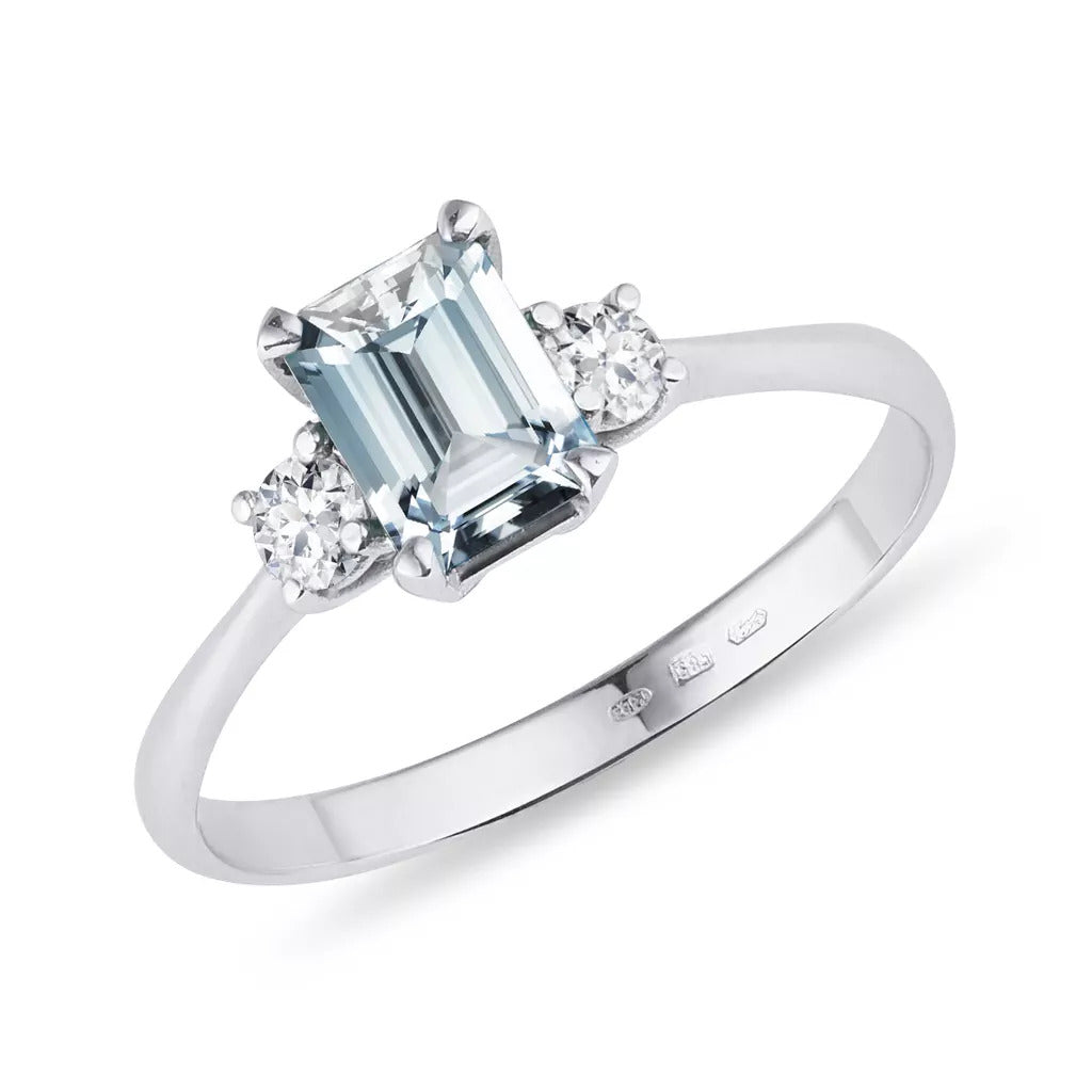 Three Stones Ring with Diamonds and Aquamarine 1.30ct