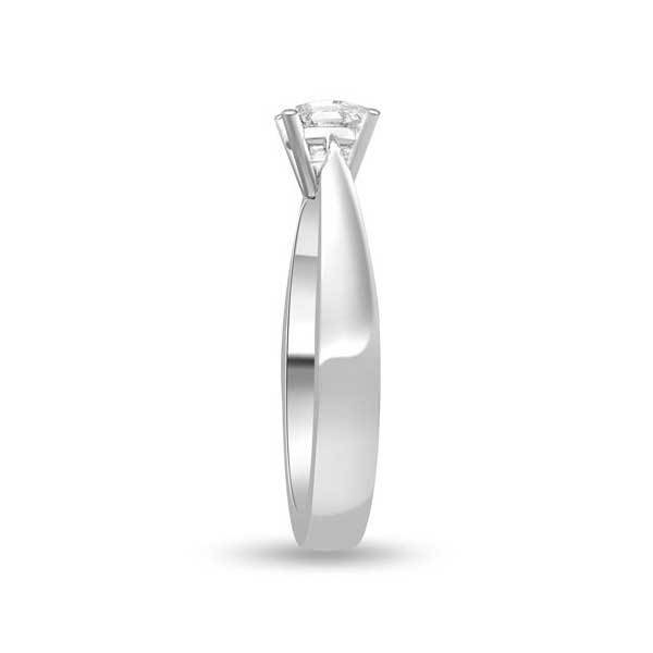 Solitaire Diamond Engagement Platinum - R118